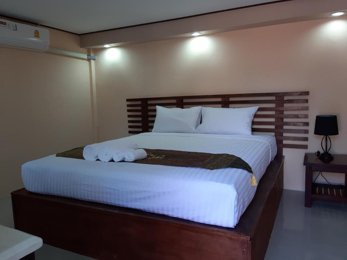 צ'ומפון The Windsor Boutique Resort מראה חיצוני תמונה