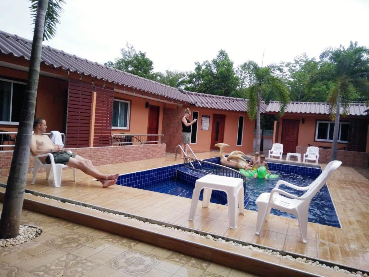 צ'ומפון The Windsor Boutique Resort מראה חיצוני תמונה