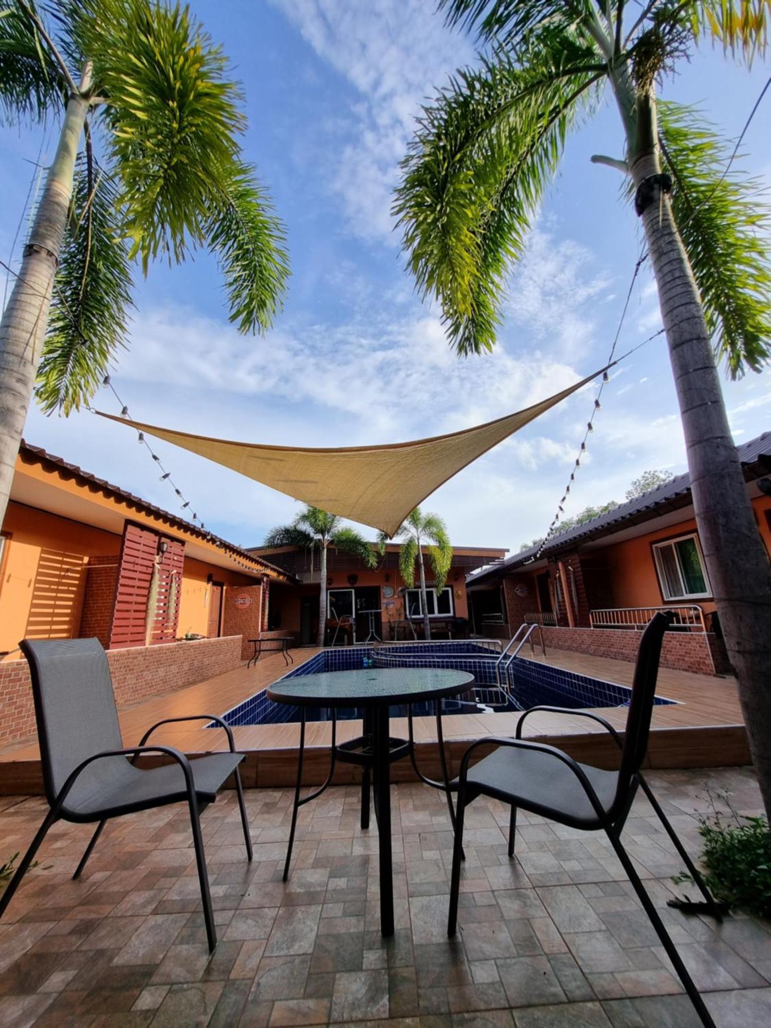 צ'ומפון The Windsor Boutique Resort מראה חיצוני תמונה
